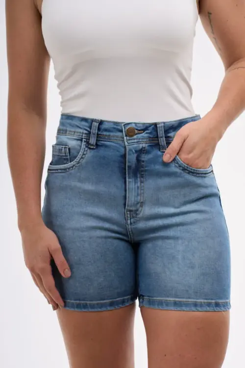 Bermuda Feminina Meia Coxa Trili